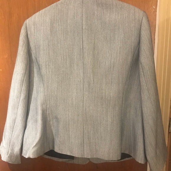 Jones New York business suit - Picture 2 of 5